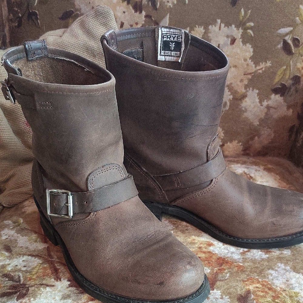 Frye Engineer 8R Brown Leather Boots